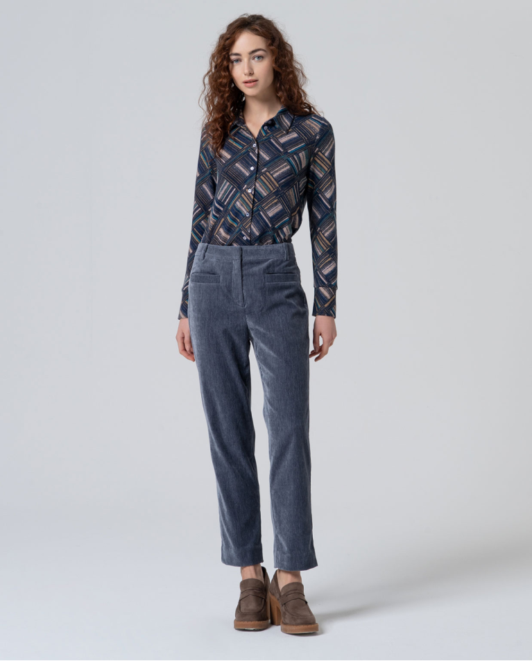 Pantalón pitillo efecto terciopelo Gris