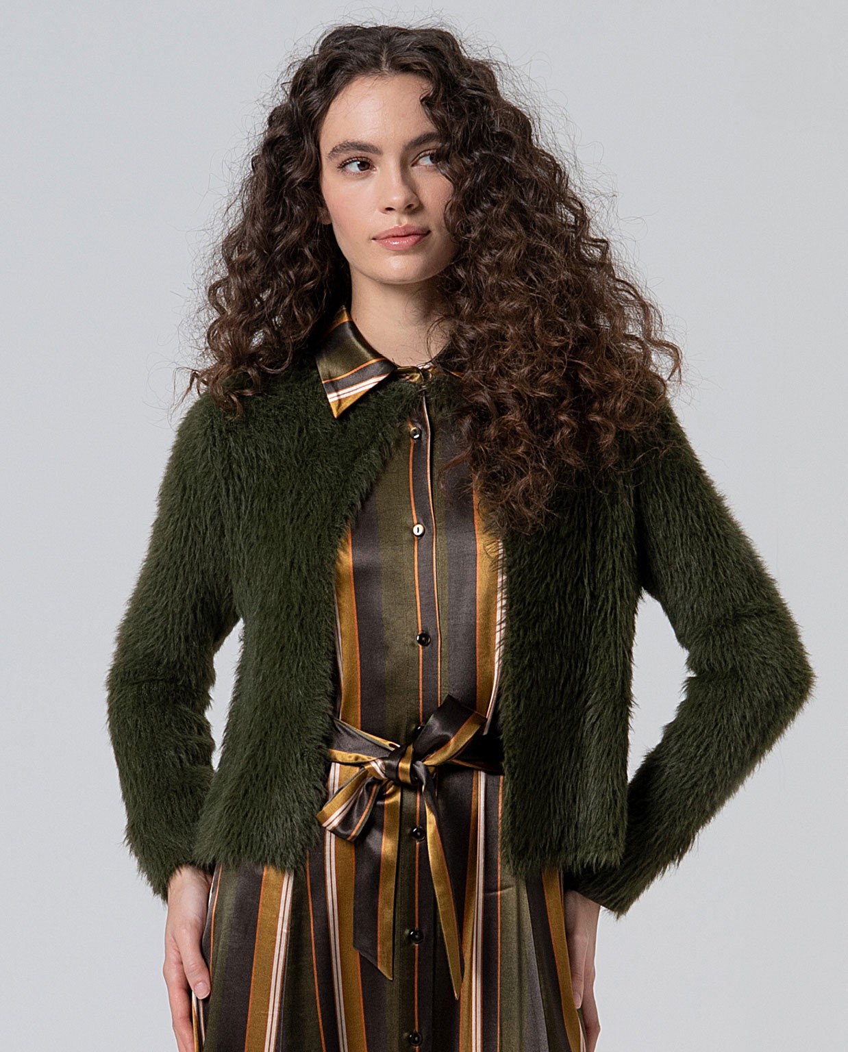 Casaco curto com efeito de pelo Verde
