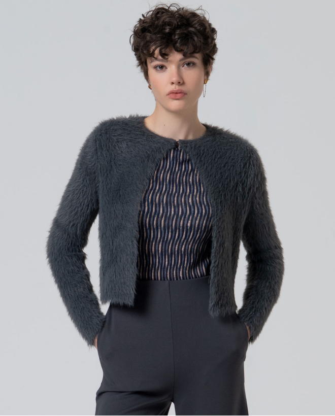 Chaqueta corta con efecto pelo Gris