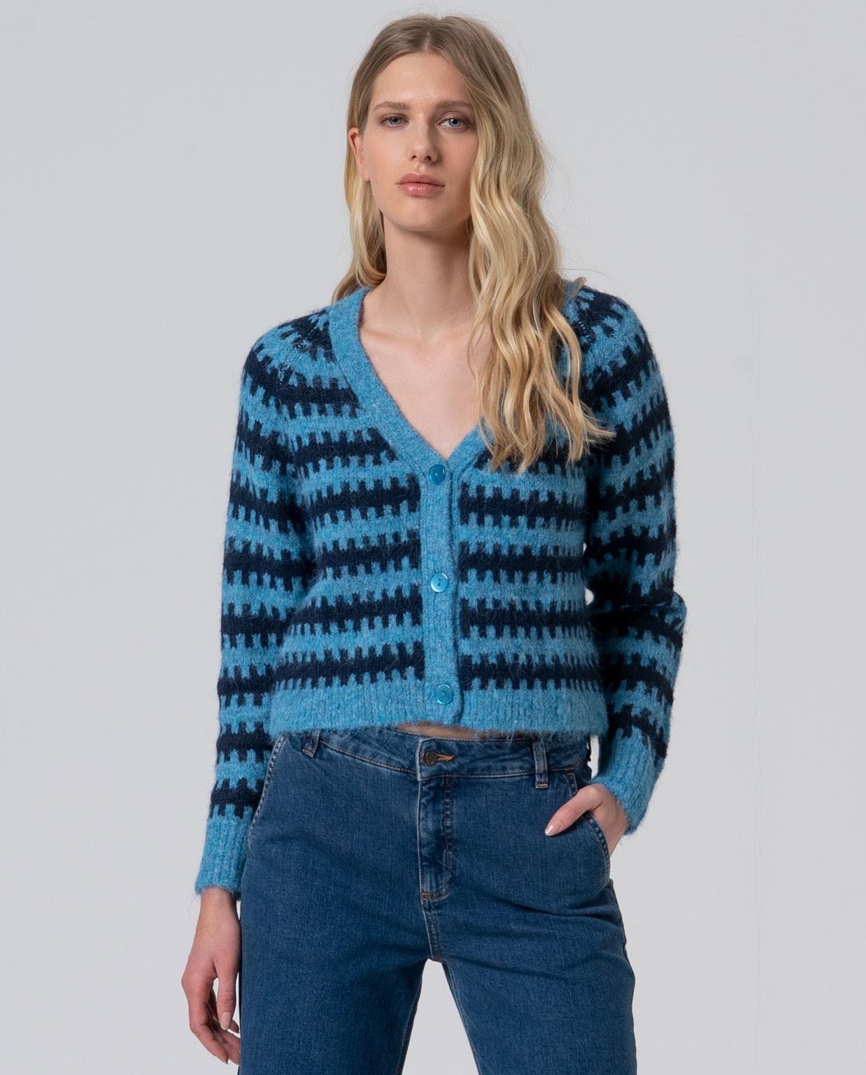 Two-tone chunky knit short cardigan Blue