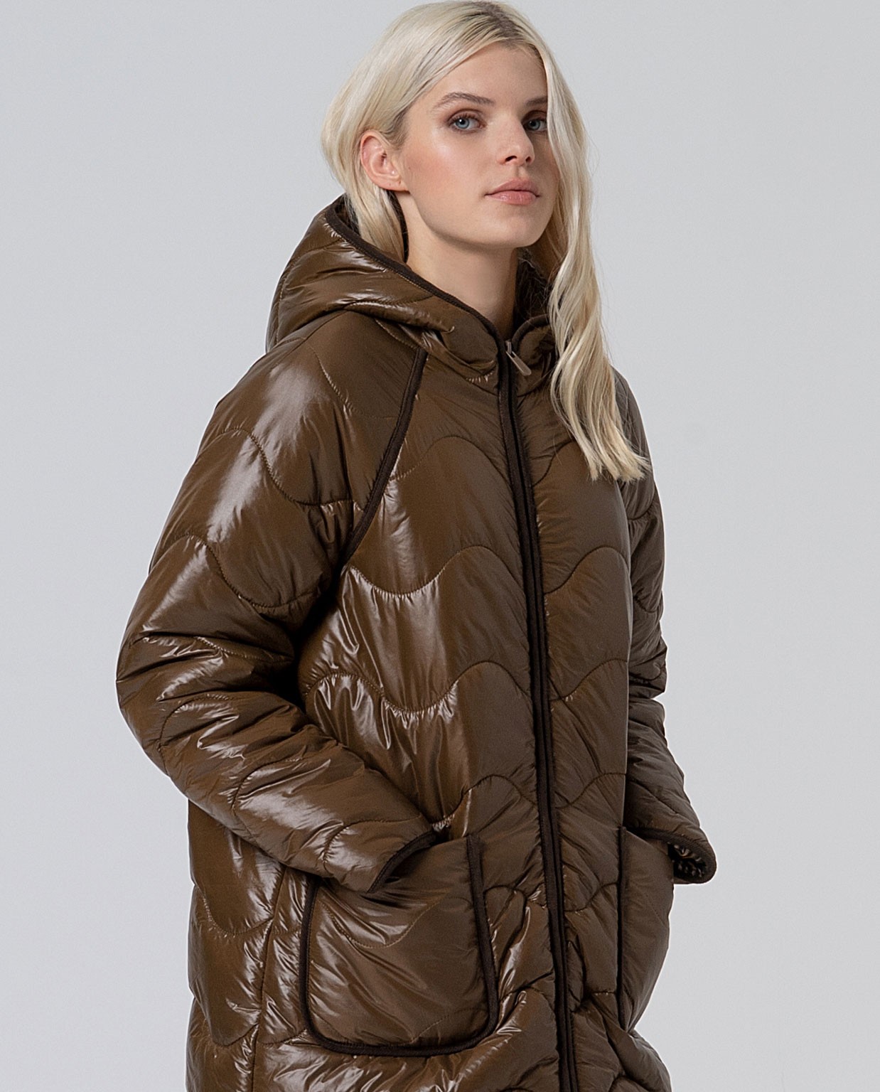 Abrigo acolchado ligero e impermeable Kaki