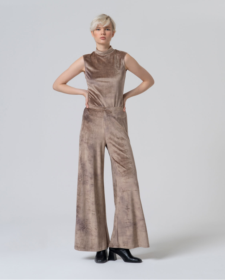 Pantalón flare efecto terciopelo Beige