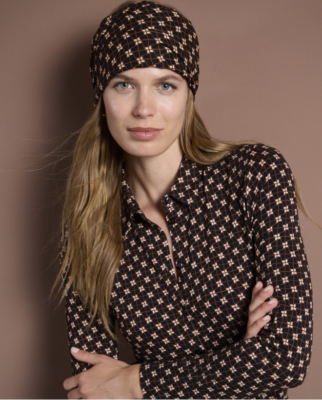 Camisa elástica estampado retro Negro