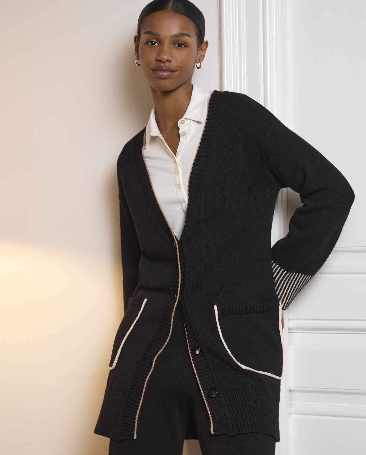 Long cardigan with pockets and details Black