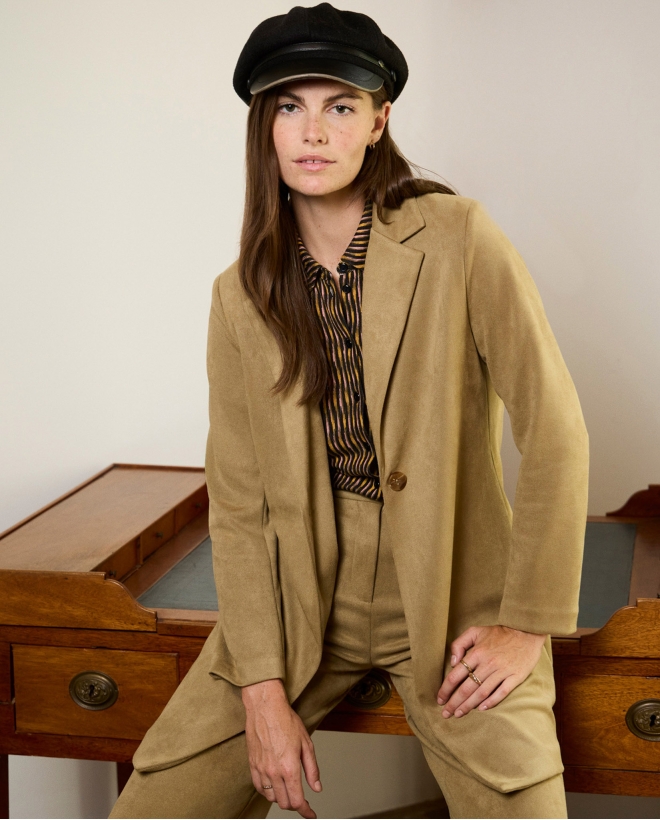 Levita oversize efecto terciopelo Arena