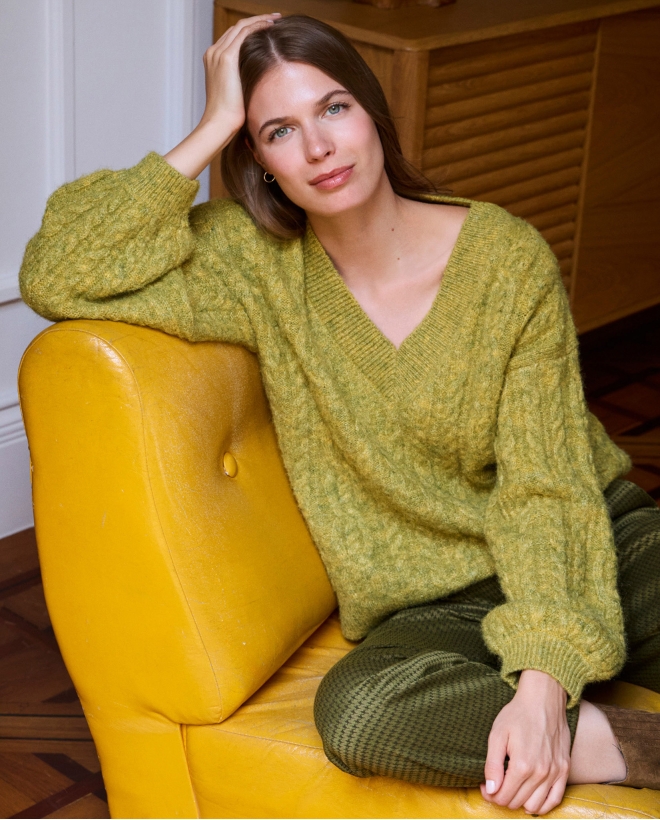 Camisola de malha volumosa com textura aranesa