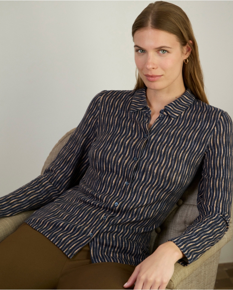 Stretch shirt with wave print Blue