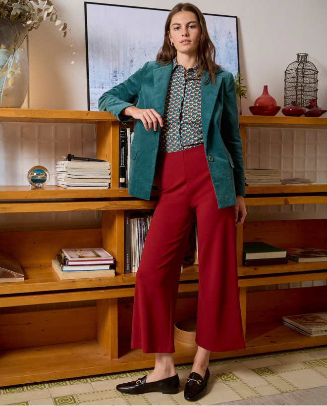 Pantalón tobillero de corte flare Rojo Inglés