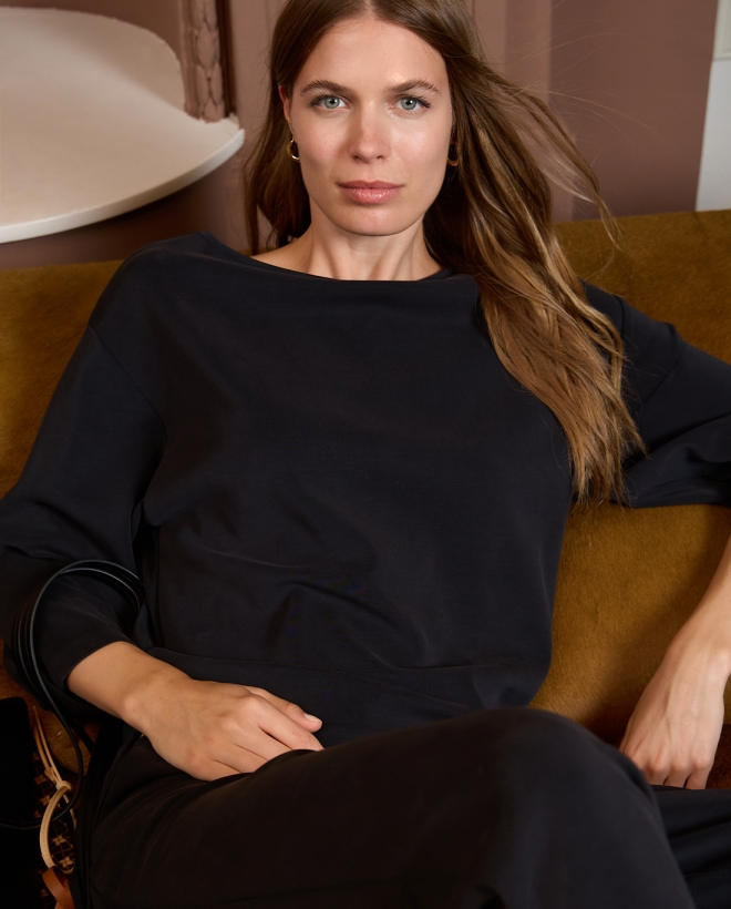 Camiseta oversize de modal...