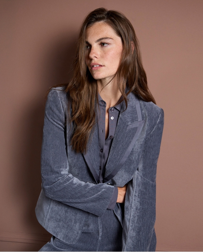 Blazer terciopelo con solapa pico Gris