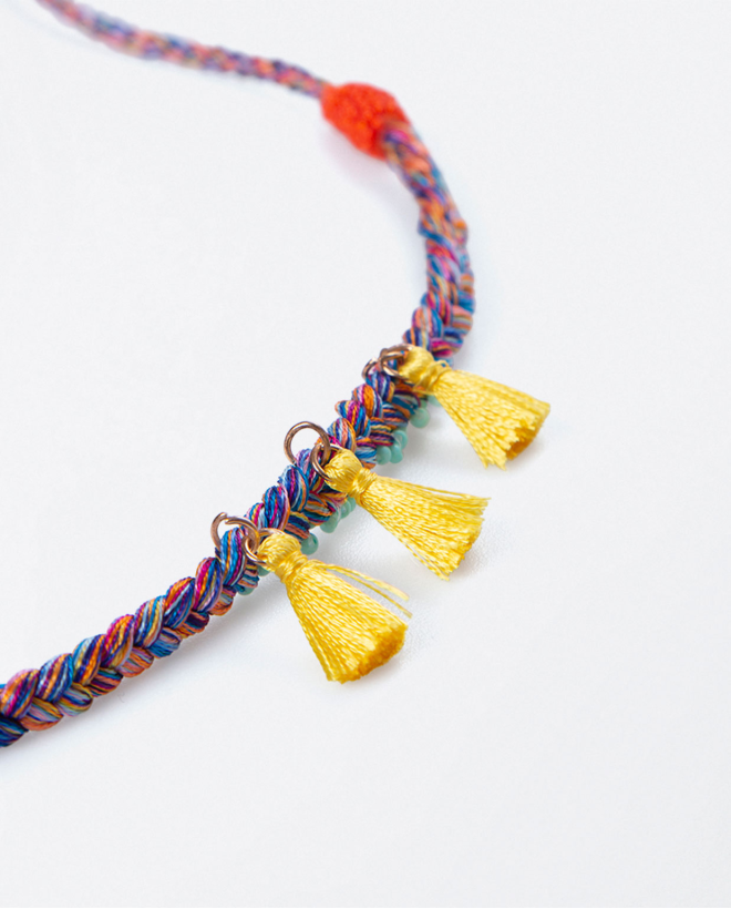 Eyewear cord with colour pieces in squares Braided