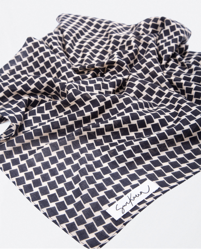 Geometric sarong scarf Black