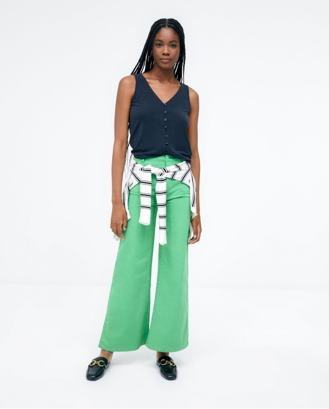 Long denim trousers with pockets. Plain Green
