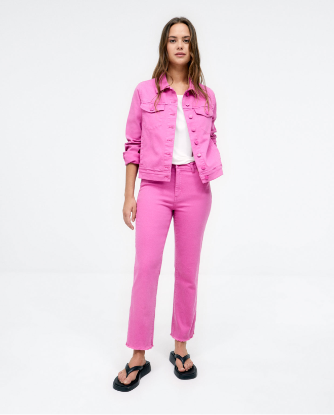 Straight long denim trousers. Plain. Fuchsia