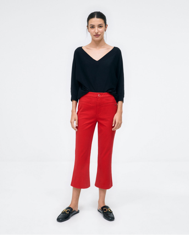 Long bell bottom trousers. Elastic. Plain Red