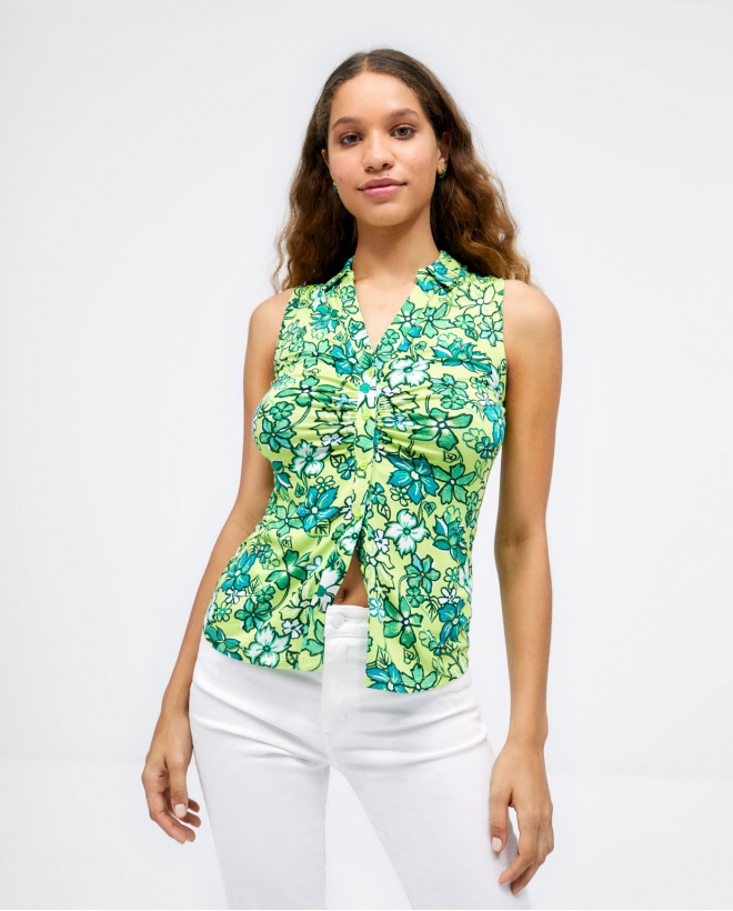 Sleeveless shirt with...