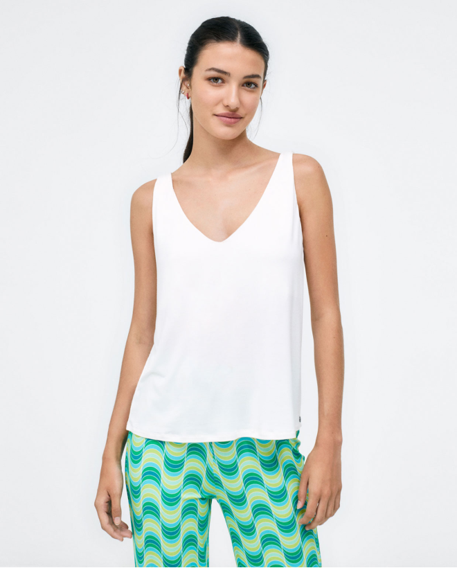 Tank top - V-neck. Elastic....