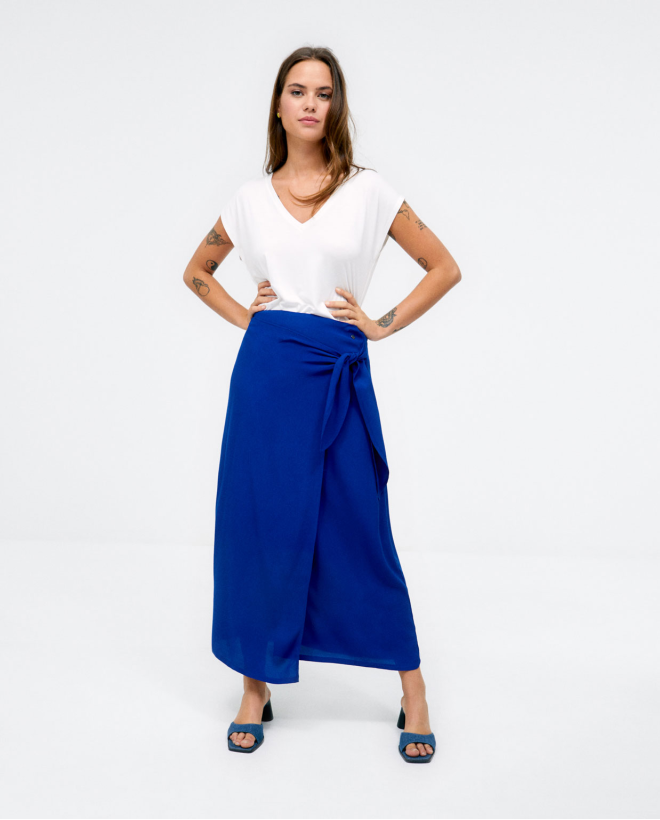 Pareo skirt with side knot. Plain e Blue