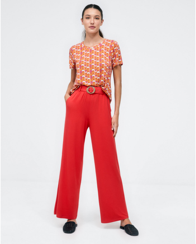 Long trousers with belt. Elasticated. Plain Red