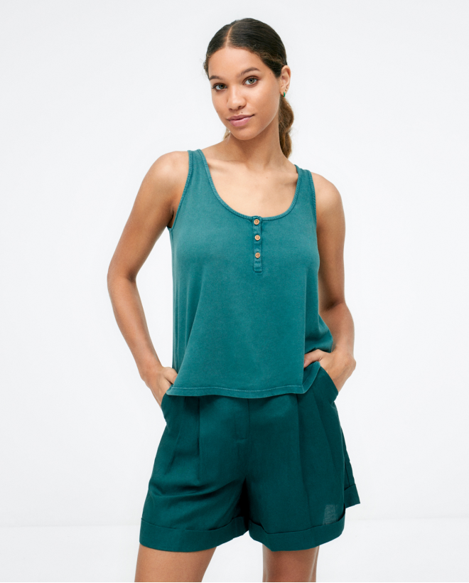 Tank top. Stretch. Khaki